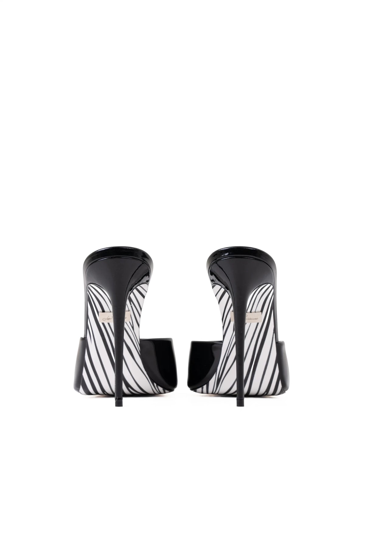 CHLOÉ - Patent Leather Mules