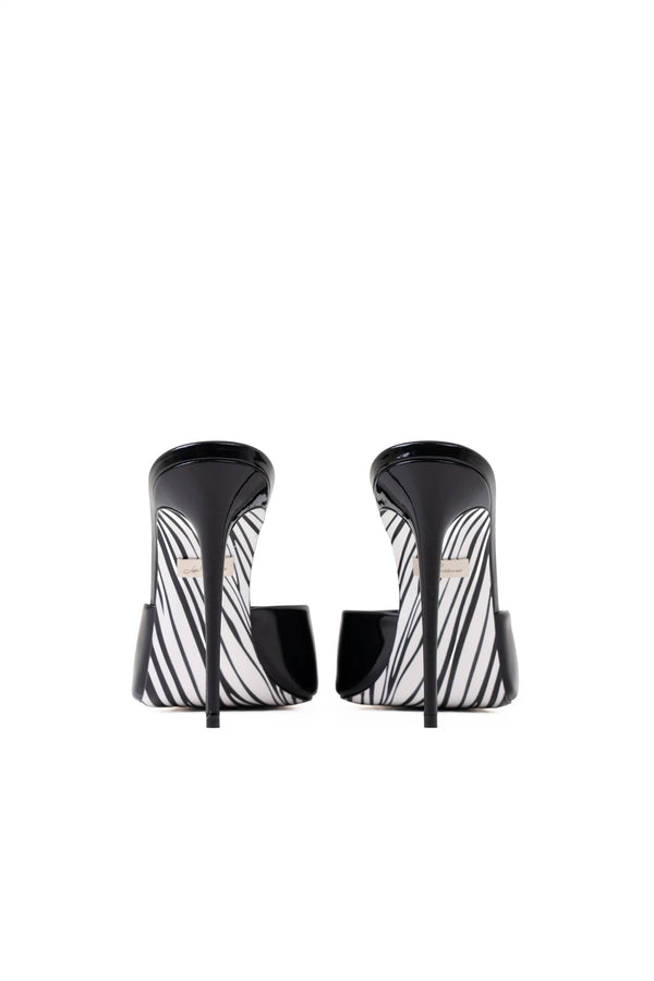 CHLOÉ - Patent Leather Mules