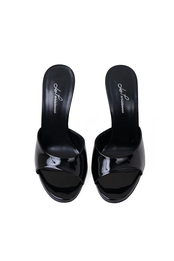 CHLOÉ - Patent Leather Mules